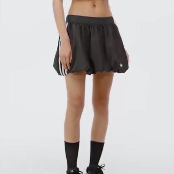 NWT ADIDAS Black Bubble Skirt with White Stripes Accents Size 10 - Picture 5 of 9